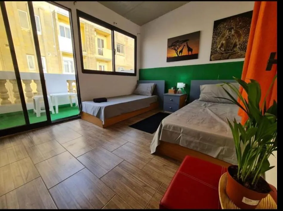 Room 6- Private Room With Private Terrace, Private Bathroom, Ac And Wifi