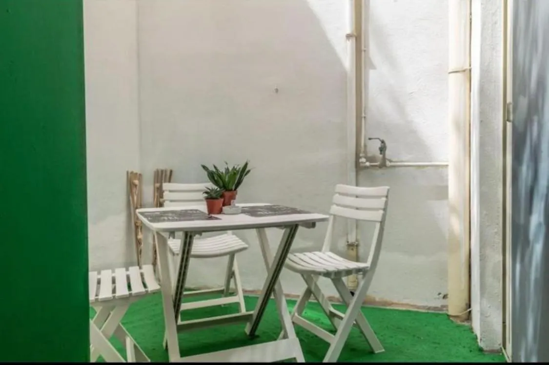 Room 6- Private Room With Private Terrace, Private Bathroom, Ac And Wifi 0*, Sliema Malta